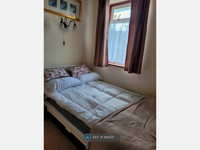 1 Bedroom Flat To Rent In Lee, London, SE12
