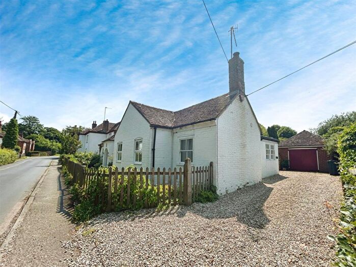3 Bedroom Detached Bungalow For Sale In The Street, Godmersham, Canterbury, CT4