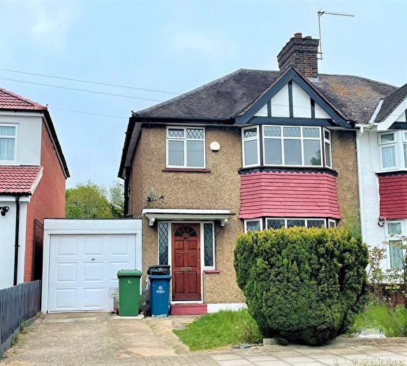 3 Bedroom Semi Detached House To Rent In Twyford Road, Harrow, HA2