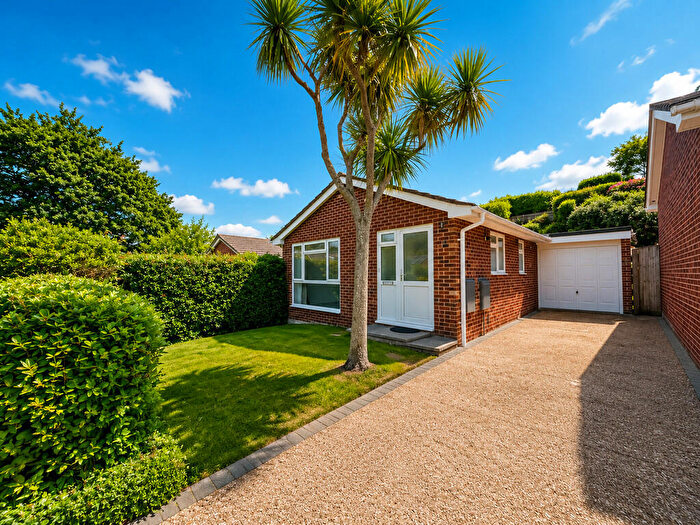 2 Bedroom Detached Bungalow To Rent In The Vale, Hythe, Southampton, SO45