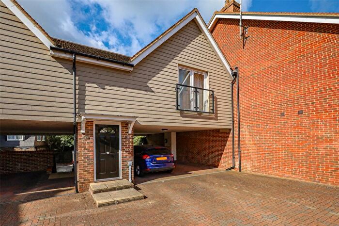 1 Bedroom Apartment To Rent In Hunters Place, Hindhead, Surrey, GU26