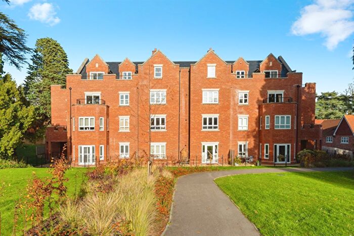 1 Bedroom Flat For Sale In Tomlinson Court, Welwyn, AL6