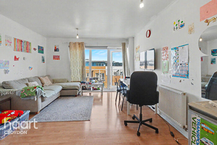 1 Bedroom Block Of Apartments For Sale In Whitestone Way, Croydon, CR0