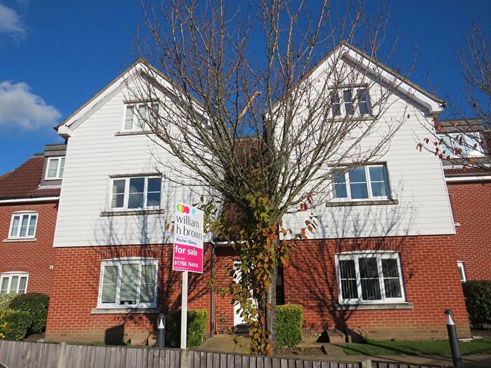2 Bedroom Apartment For Sale In Gillian Crescent, Romford, RM2