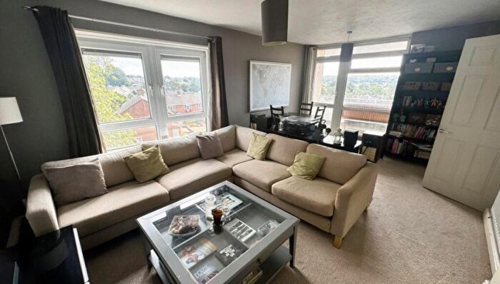 2 Bedroom Flat To Rent In Gerard Crescent, Southampton, SO19