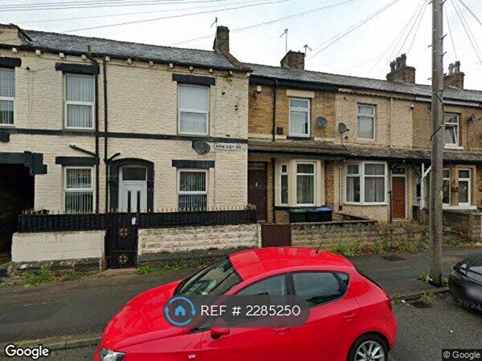 2 Bedroom Terraced House To Rent In New Hey Road, Bradford, BD4