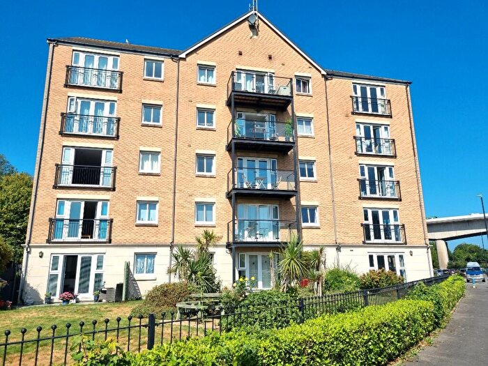 2 Bedroom Flat To Rent In The Anchorage, River Walk, Penarth, CF64