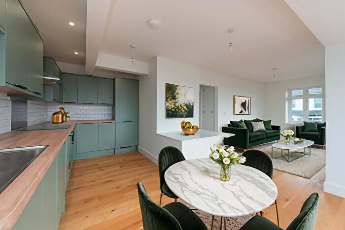 2 Bedroom Flat For Sale In Gloucester Road, Whitstable, CT5