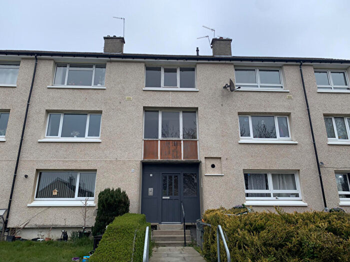 2 Bedroom Flat To Rent In , Firrhill Drive, Edinburgh, EH13