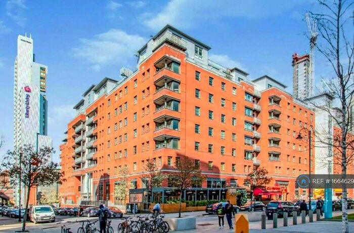 2 Bedroom Flat To Rent In The Quadrangle, Manchester, M1