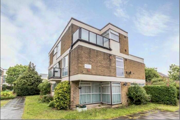2 Bedroom Flat To Rent In Peregrine Road, Sunbury On Thames, TW16