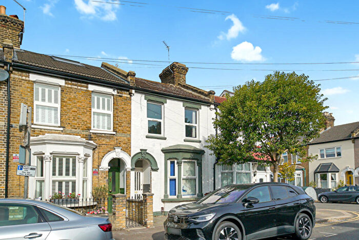 3 Bedroom Terraced House For Sale In Wragby Road, E11