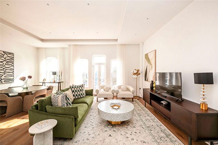 3 Bedroom Flat For Sale In Bayswater Road, Notting Hill, London, W2