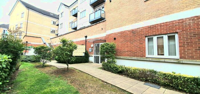 1 Bedroom Flat To Rent In Ley Farm Close, Garston, Watford, WD25