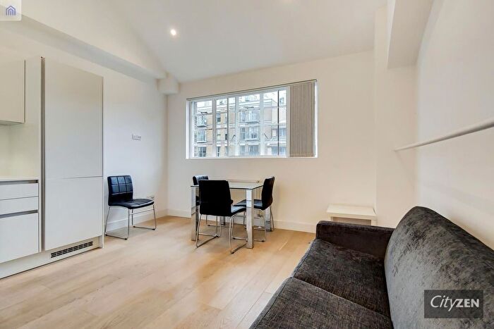 Studio To Rent In Sail Loft Court, London, E14