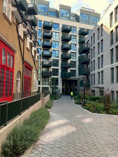 1 Bedroom Flat To Rent In Brigade Mews, London, SE1