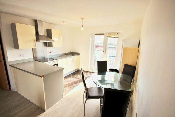 3 Bedroom Flat To Rent In Quantum, Chapeltown Street, Manchester, M1