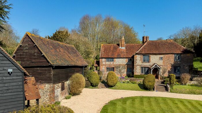 5 Bedroom Farmhouse To Rent In Radnage Lane, High Wycombe, HP14