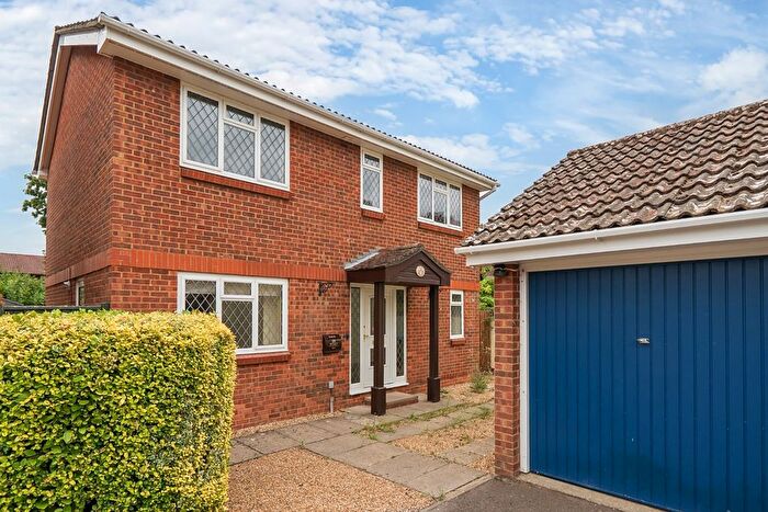 4 Bedroom Detached House For Sale In Hollybrook Gardens, Locks Heath, Hampshire, SO31