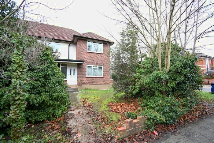 2 Bedroom Maisonette To Rent In Ray Park Road, Maidenhead, Berkshire SL6