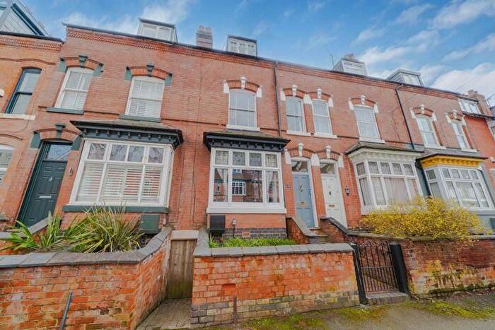 4 Bedroom Terraced House For Sale In Station Road, Kings Heath, Birmingham, B14