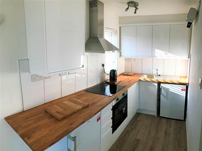 Studio To Rent In Coe Avenue, London, SE25