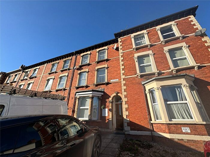 2 Bedroom Flat To Rent In Cheddon Road, Taunton, Somerset, TA2