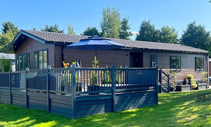 3 Bedroom Lodge For Sale In Allerthorpe, York, YO42
