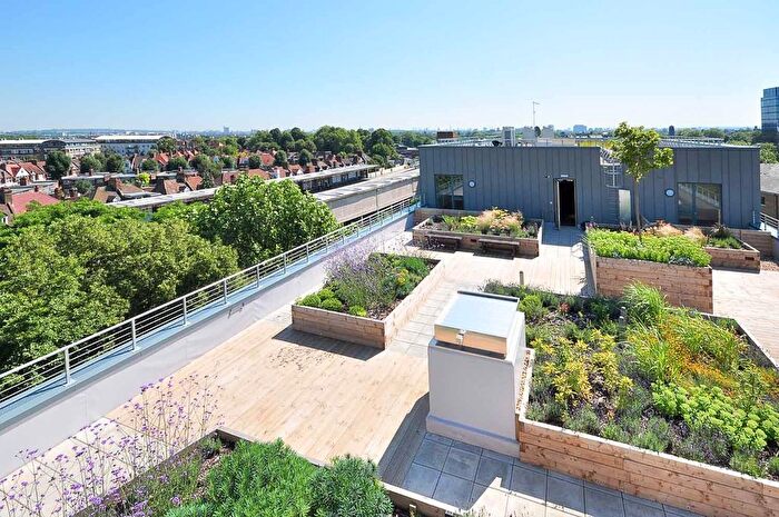 2 Bedroom Flat For Sale In Bollo Lane, London, W4