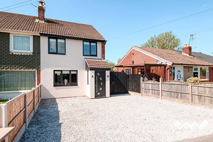 3 Bedroom Semi-Detached House For Sale In Arrowsmith Drive, Hoghton, Preston, PR5