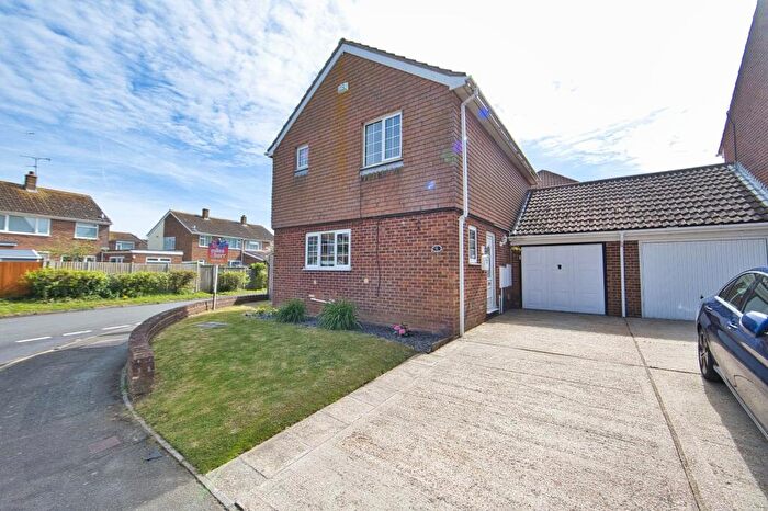 3 Bedroom Link Detached House For Sale In Star Lane, Folkestone, CT19