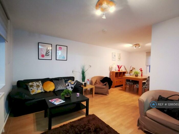 2 Bedroom Flat To Rent In Consul Court, Cambridge, CB4
