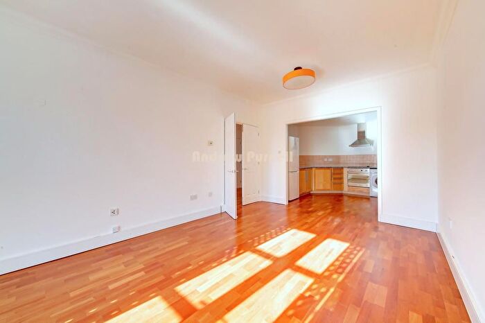 1 Bedroom Property To Rent In Worple Road, London, SW19
