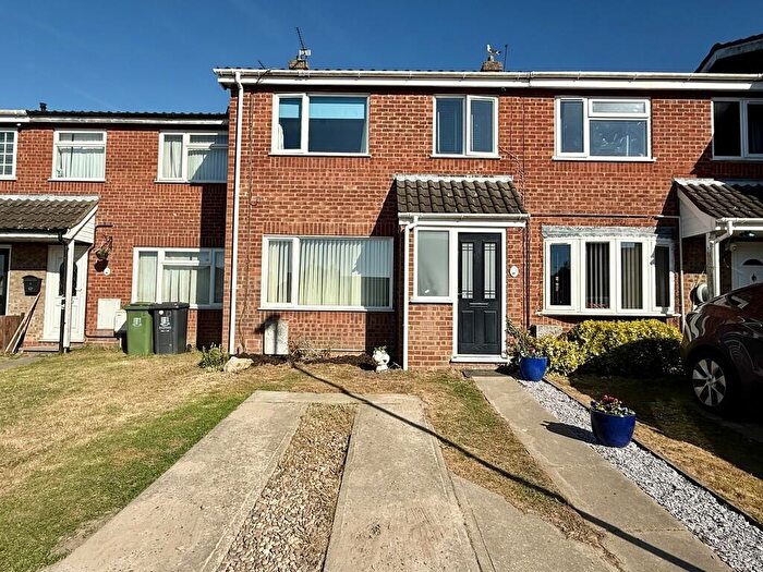 3 Bedroom Terraced House For Sale In Fern Gardens, Belton, NR31