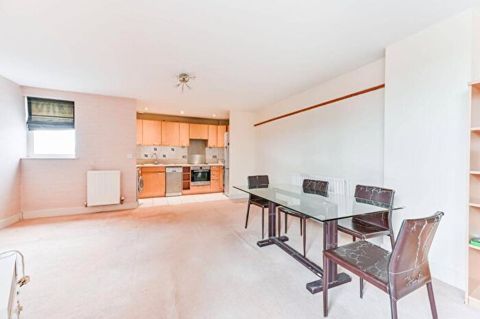 2 Bedroom Flat For Sale In London Road, Croydon, CR0