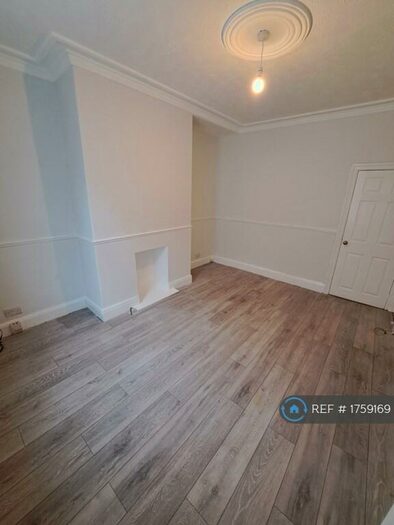 2 Bedroom Terraced House To Rent In Kitson Street, Leeds, LS9