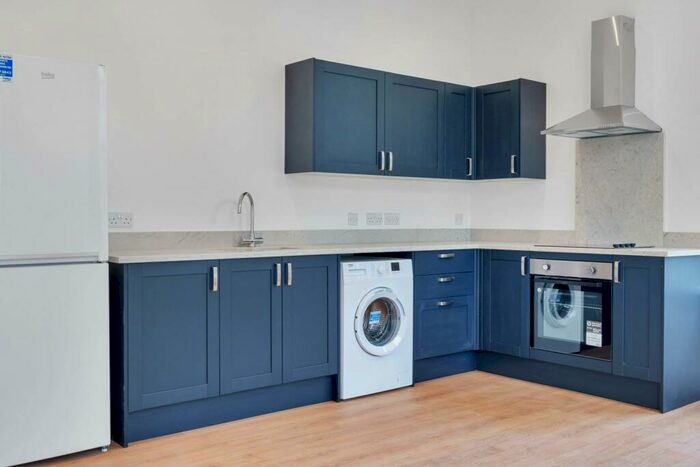 2 Bedroom Flat To Rent In Kings Street, Maidstone, ME14