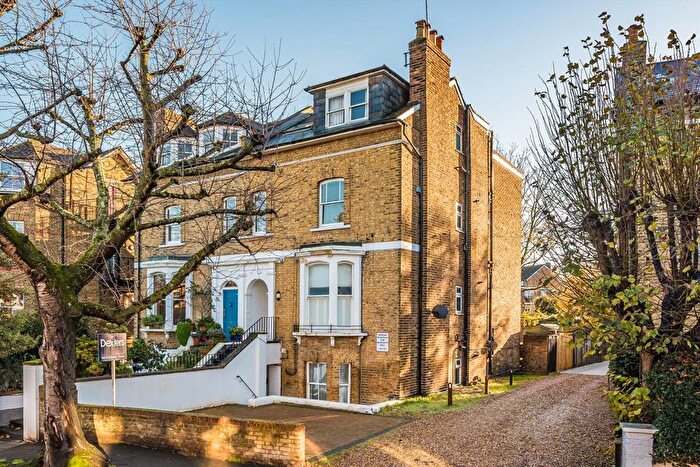 3 Bedroom Flat For Sale In Amyand Park Road, St Margarets, TW1