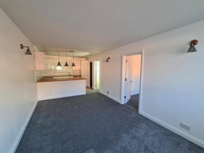 1 Bedroom Flat To Rent In Rock Road, Torquay, TQ2