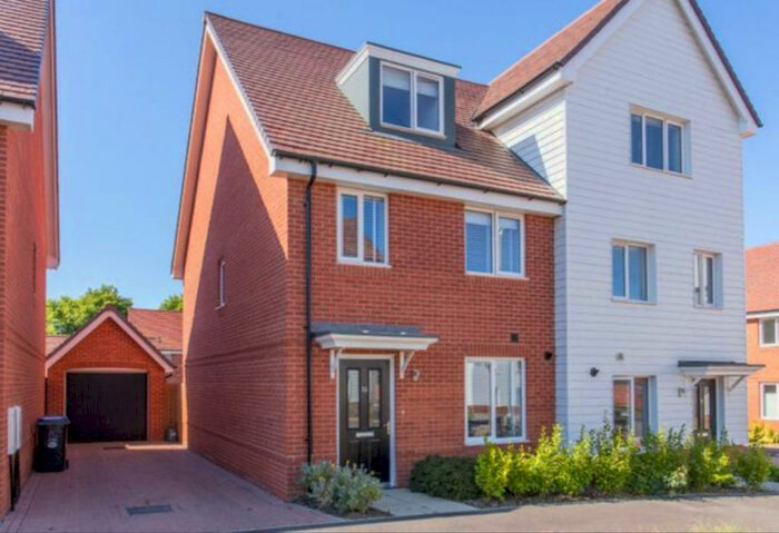 3 Bedroom Town House To Rent In Baldock Road, Canterbury, Kent, CT1