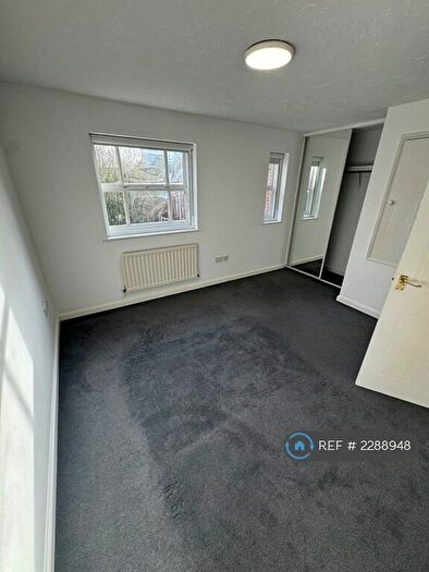 2 Bedroom End Of Terrace House To Rent In Howard Close, Loughton, IG10