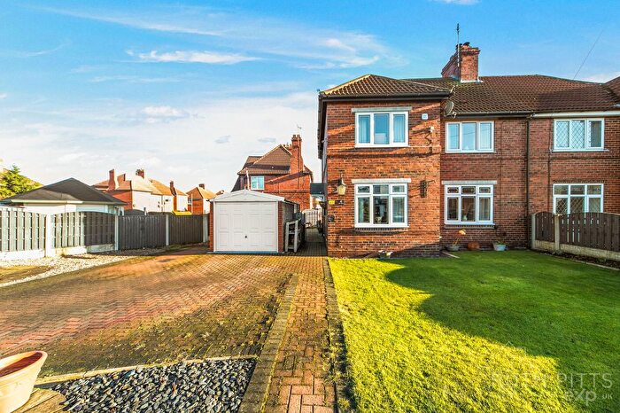 3 Bedroom Semi-Detached House For Sale In First Avenue, Fitzwilliam, WF9