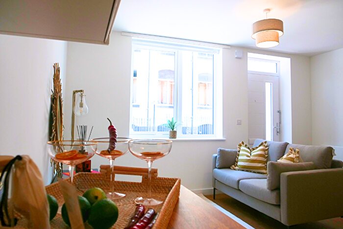 1 Bedroom Apartment To Rent In Ridgway Gates, Bolton, Greater Manchester, BL1