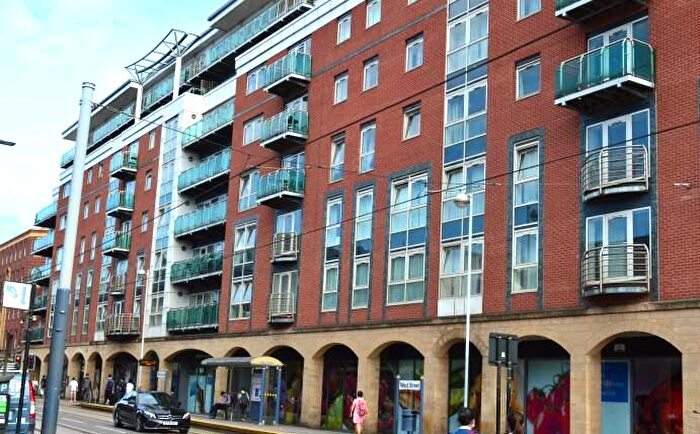 3 Bedroom Flat To Rent In Royal Plaza, Westfield Terrace, S1