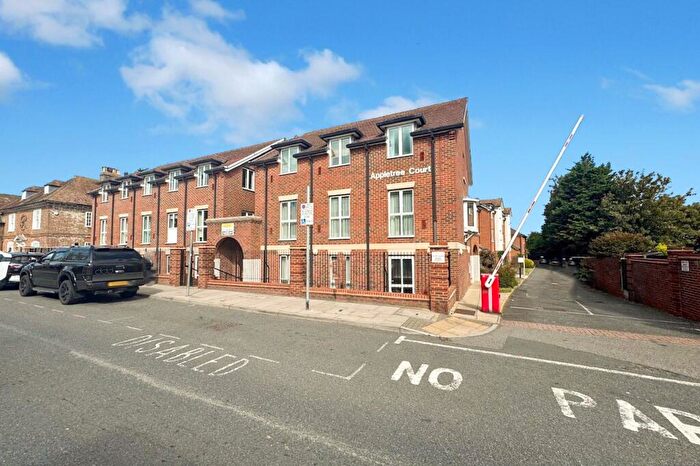 1 Bedroom Retirement Property For Sale In High Street, Rainham, Gillingham, ME8