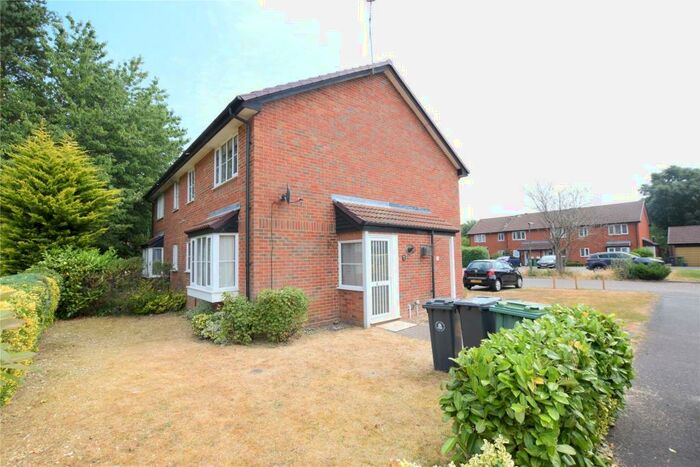 1 Bedroom Terraced House To Rent In Wingfield Gardens, Frimley, Camberley, Surrey, GU16