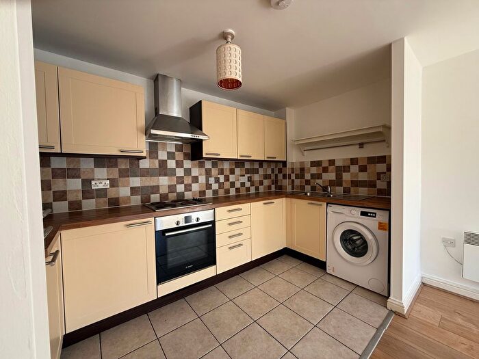 2 Bedroom Flat To Rent In Orchard Street, Gillingham, ME8
