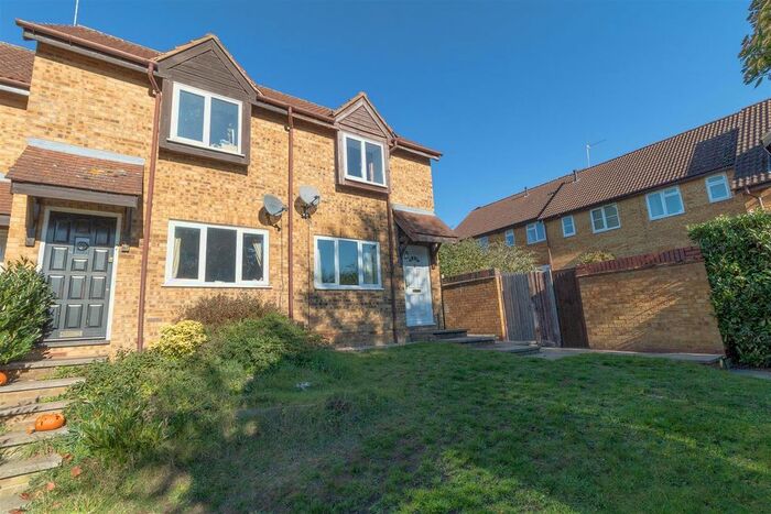 2 Bedroom End Of Terrace House To Rent In Ladywood Road, Hertford, SG14