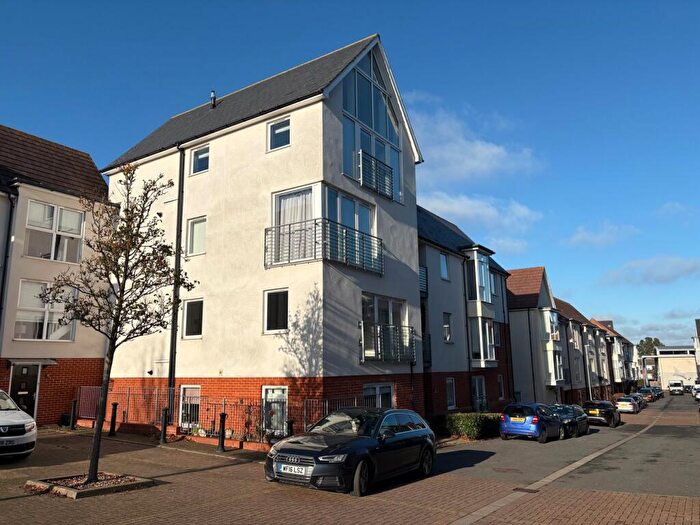2 Bedroom Apartment To Rent In Montfort Drive, Chelmsford, CM2
