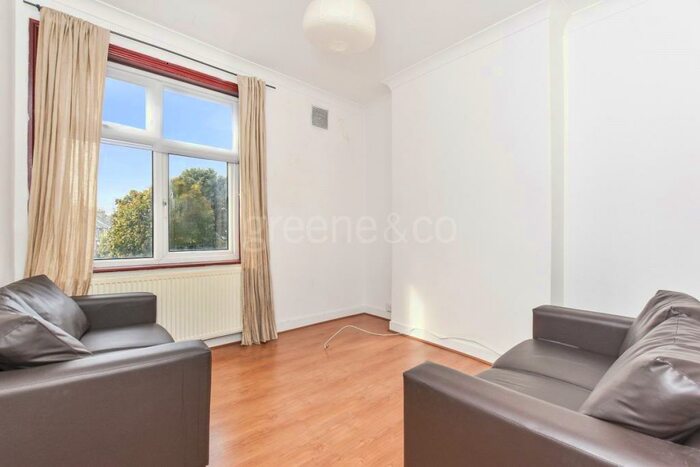 2 Bedroom Duplex To Rent In Crouch Hill London, N4